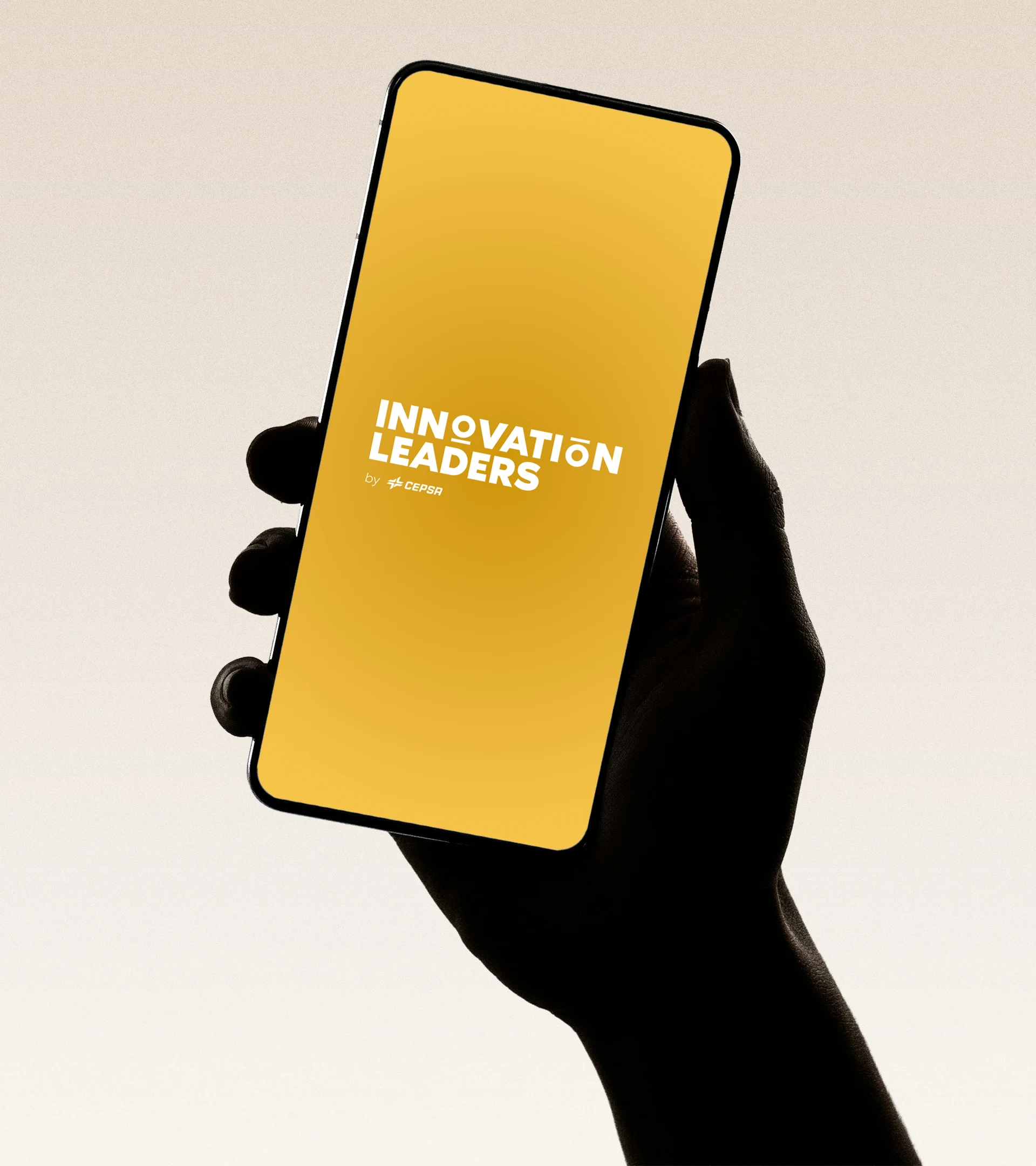 Logotipo Innovation Leaders en la pantalla de un móvil